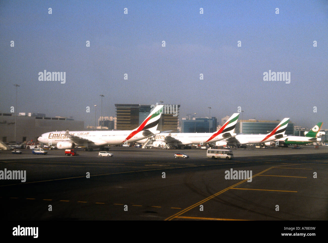 Emirates aerei Aeroporto Internazionale di Dubai EMIRATI ARABI UNITI Foto Stock