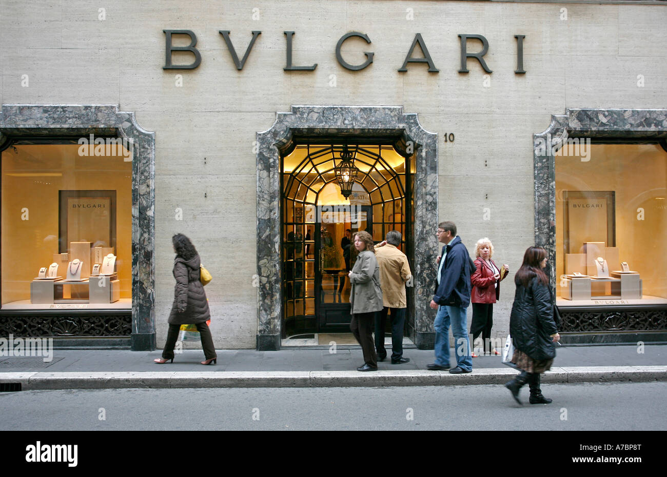 Bulgari shop Via Condotti Roma Italia Europa Foto stock Alamy