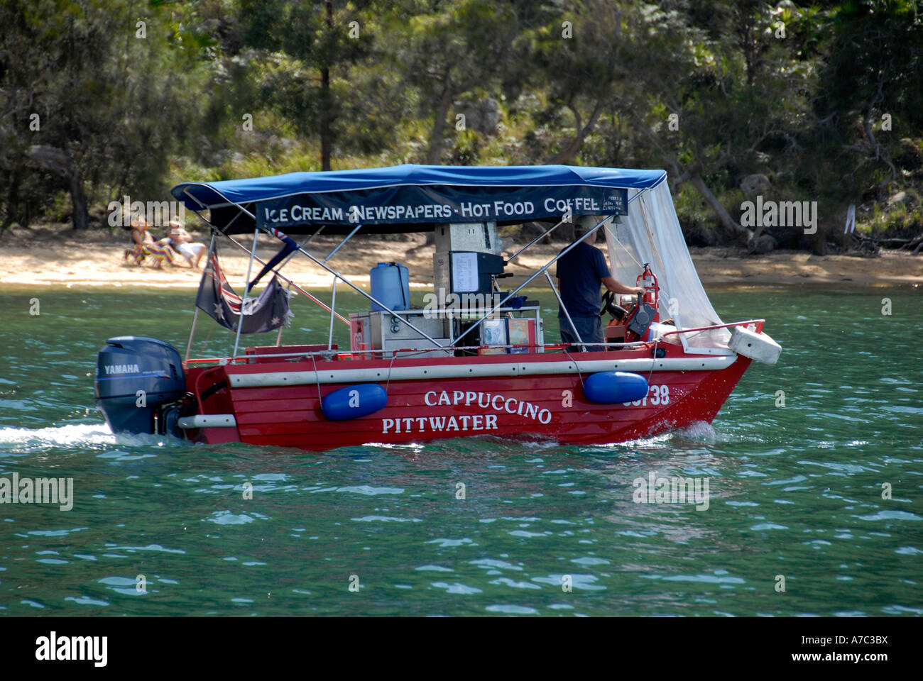 Barca fornitore di caffè Pittwater Sydney NSW Australia Foto Stock