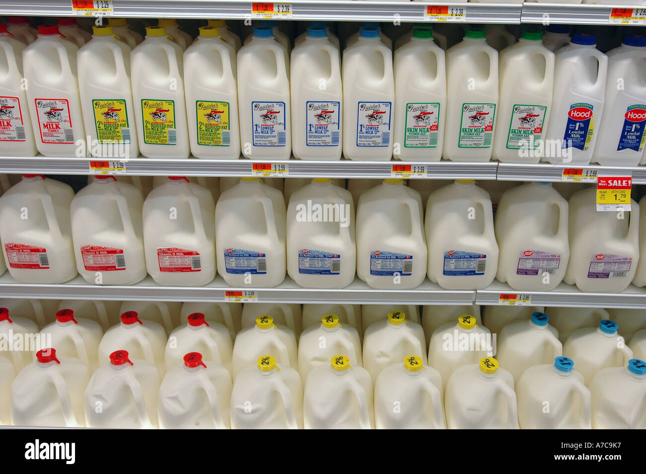 Milk store immagini e fotografie stock ad alta risoluzione - Alamy