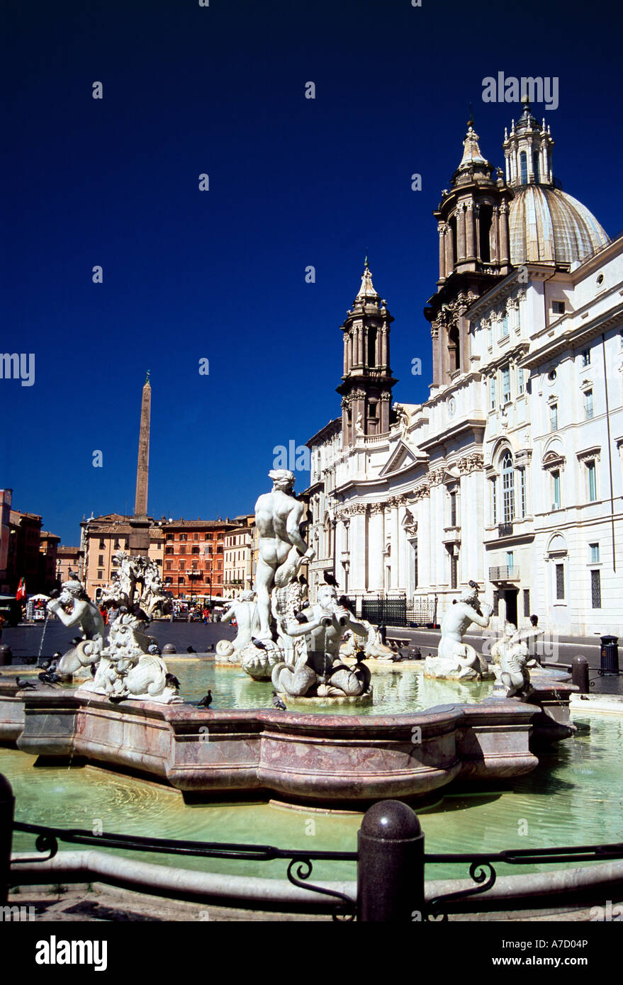 Roma, Sant Agnese in Agone e fontane Foto Stock