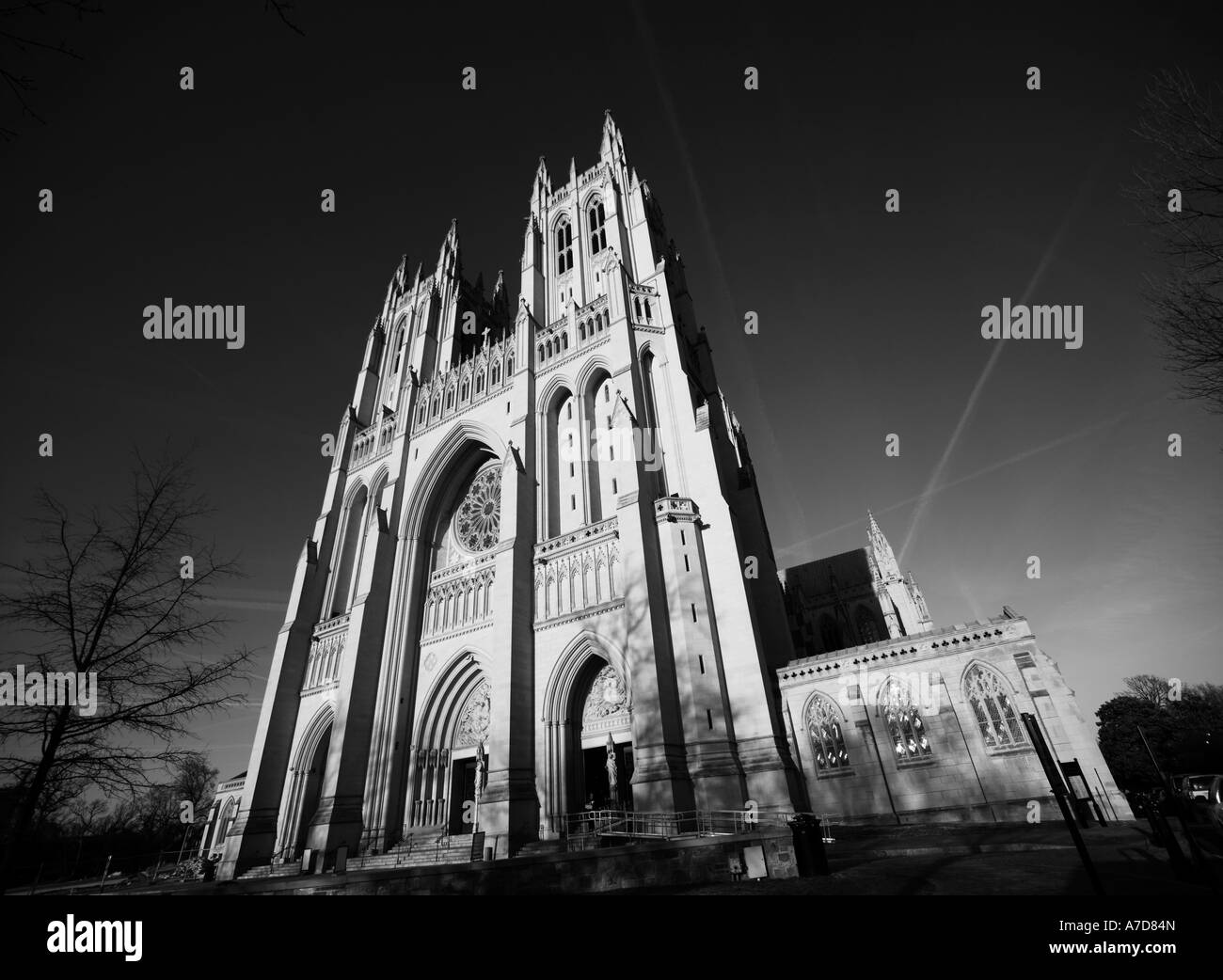 La Cattedrale Nazionale di Washington DC US STATI UNITI D'AMERICA in bianco e nero monocromatico Foto Stock