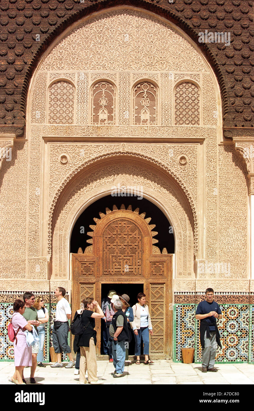 L'ingresso al cortile a La medersa Ben Youssef in Marrakech in Marocco in Nord Africa Foto Stock