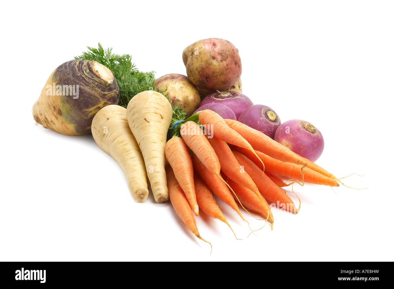Selezione di inverno ortaggi a radice carota svedese pastinaca rape e patate Foto Stock