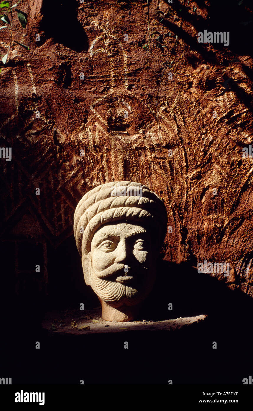 Jodhpur, Rajasthan, India; statua con rangoli dipinti Foto Stock