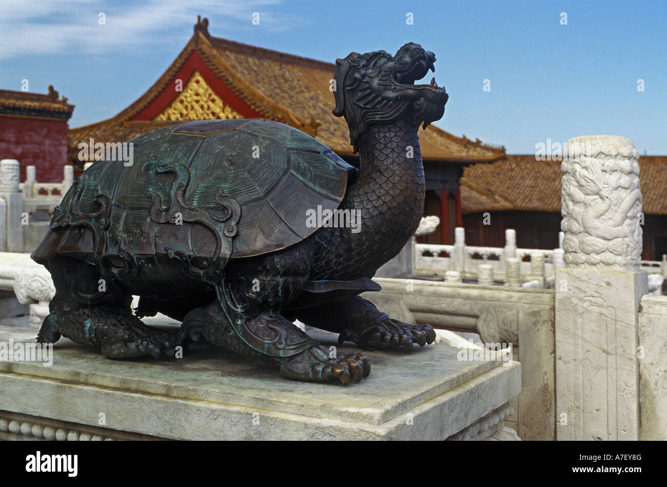 Bronzo-scultura di una tartaruga , la Città Proibita e il Palazzo Museo, Pechino, Repubblica Popolare Cinese Foto Stock