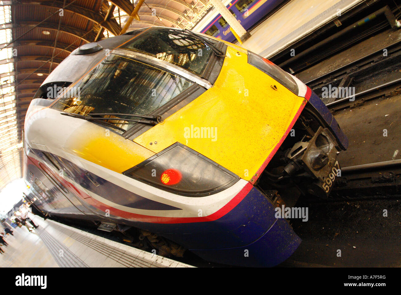 Primo grande Western Adelante treno di classe a Londra Paddington Stazione ferroviaria 2007 Foto Stock