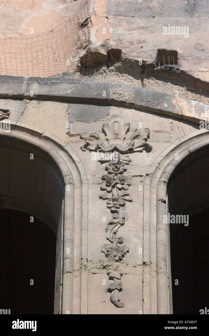 Le decorazioni sulla parete interna della Porta Nigra cancello nero a Treviri in Germania Aprile 2007 Foto Stock