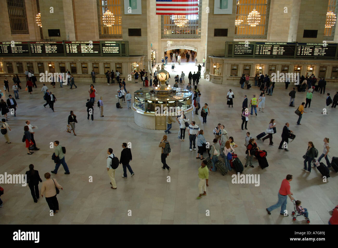 I viaggiatori in Grand Central Terminal Foto Stock