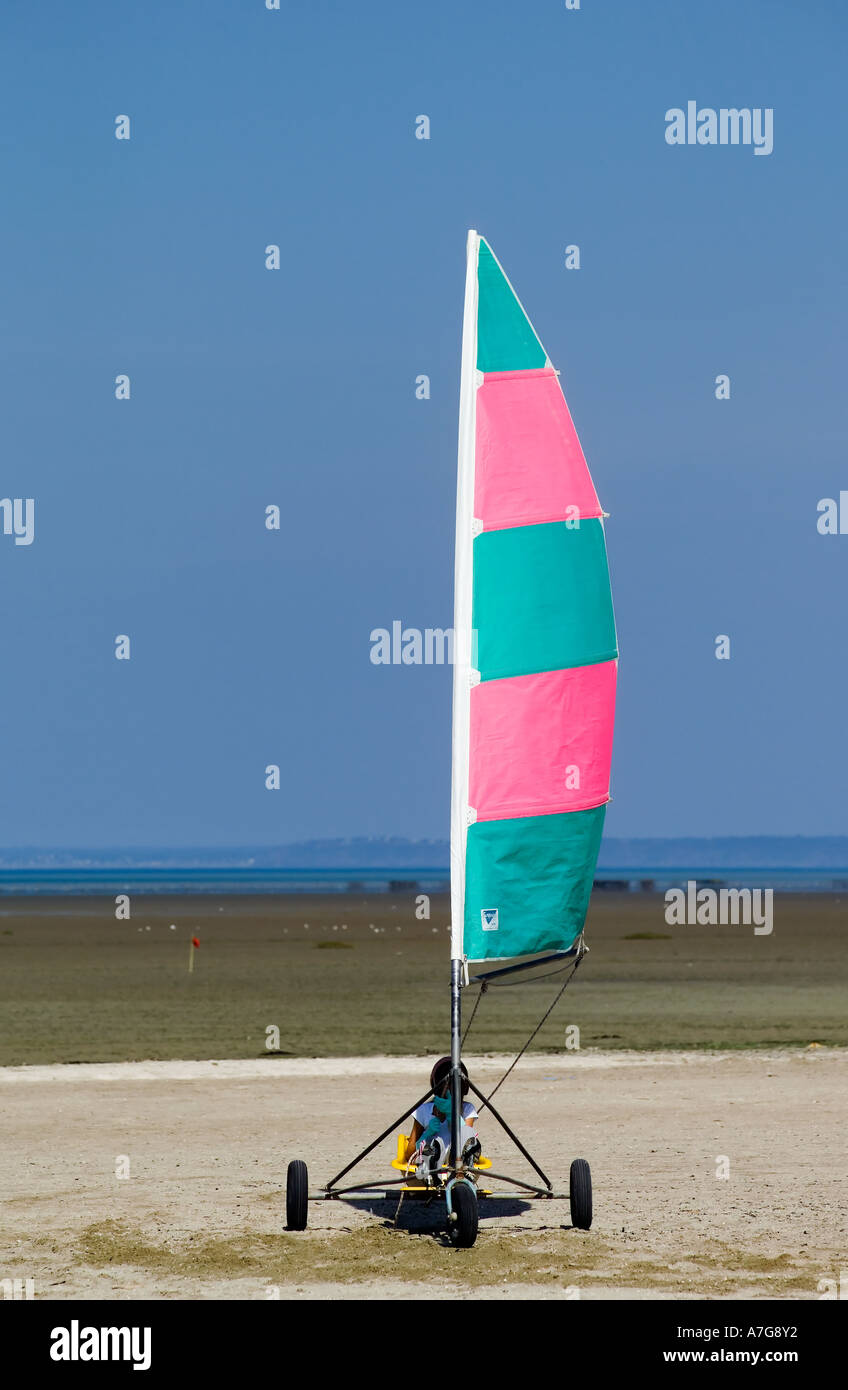 Bambini land yachting scuola sulla spiaggia Bretagna Francia Europa Foto Stock