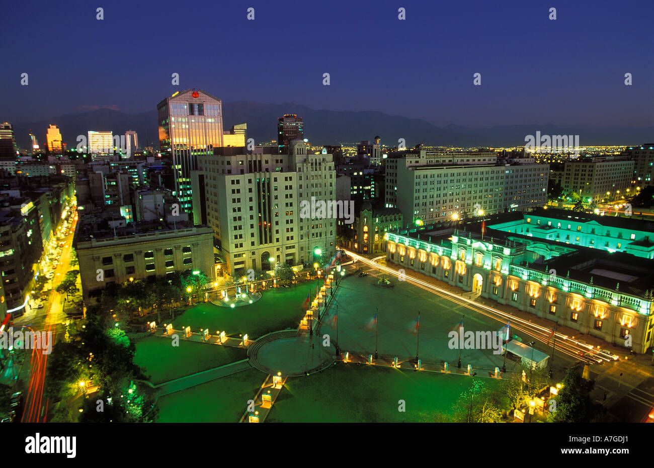 Plaza de la Constitucion Palacio de la Moneda a Santiago del Cile Foto Stock