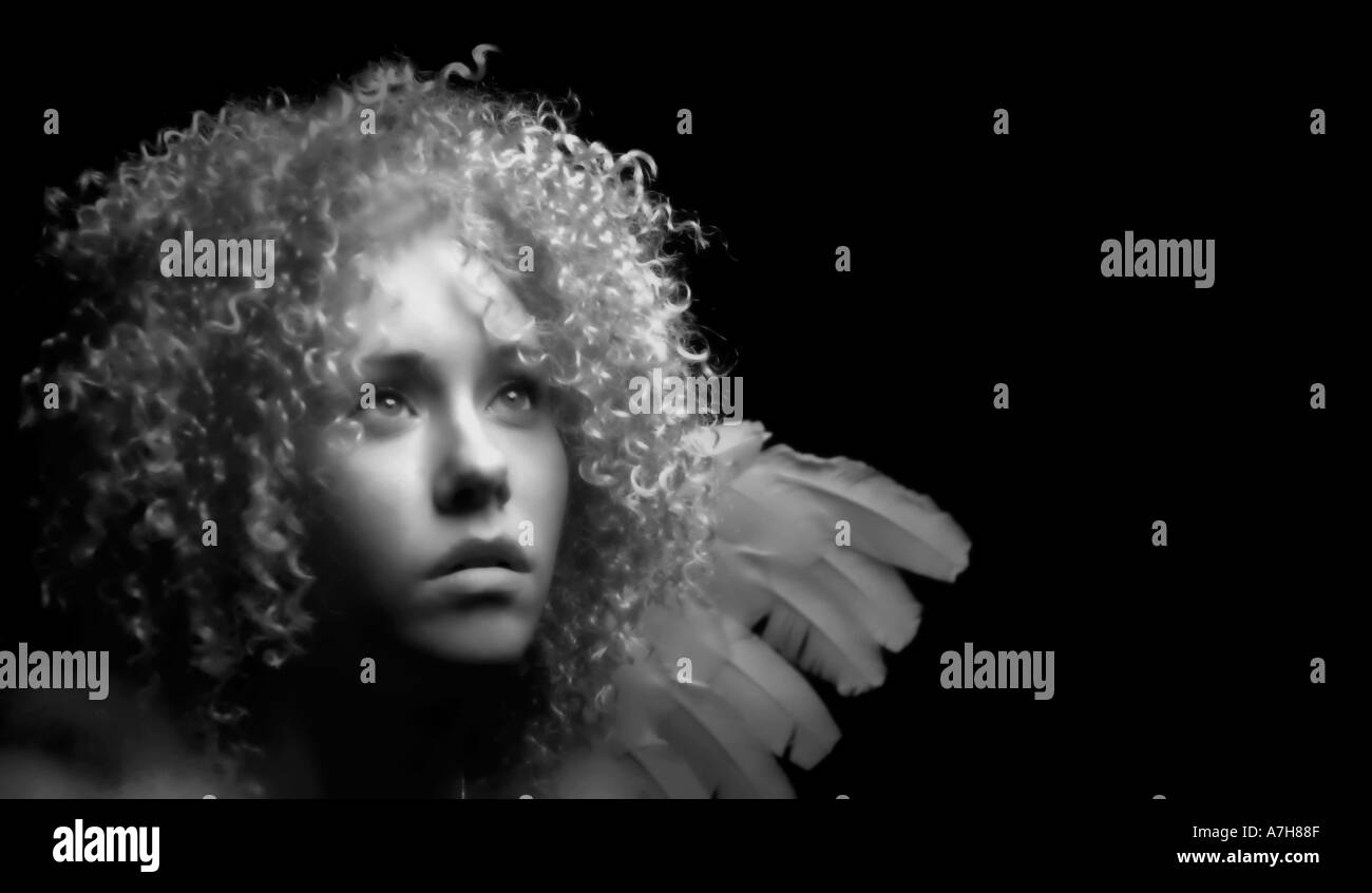 angelo femmina - 6 Angelo biondo angelico Angelo femmina Foto stock - Alamy