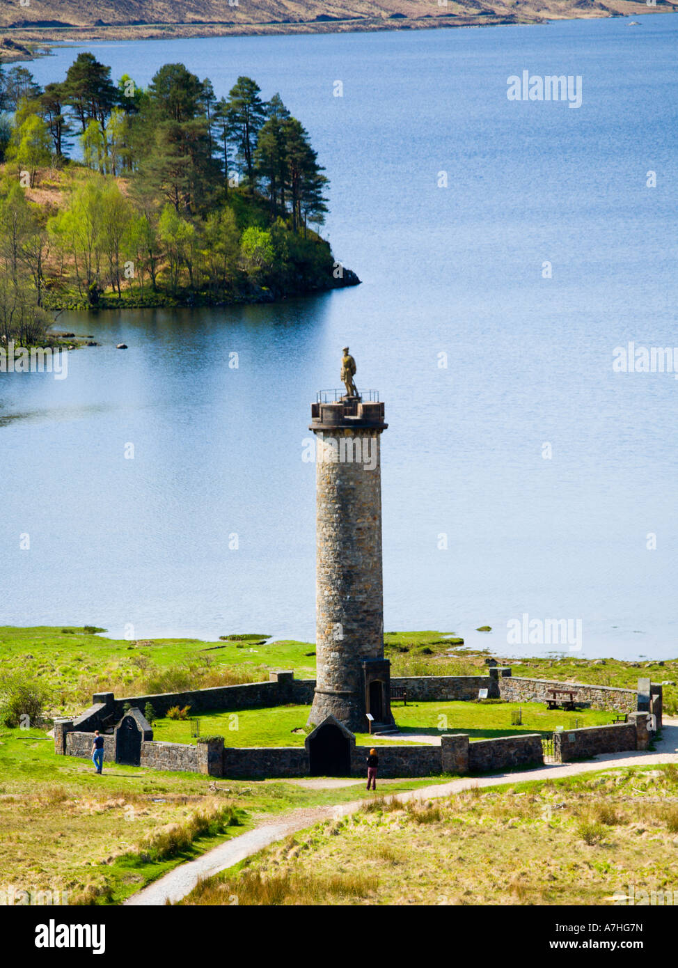 Statua monumento di Bonnie Prince Charlie in testa al Loch Shiel Glenfinnan Highlands della Scozia Foto Stock