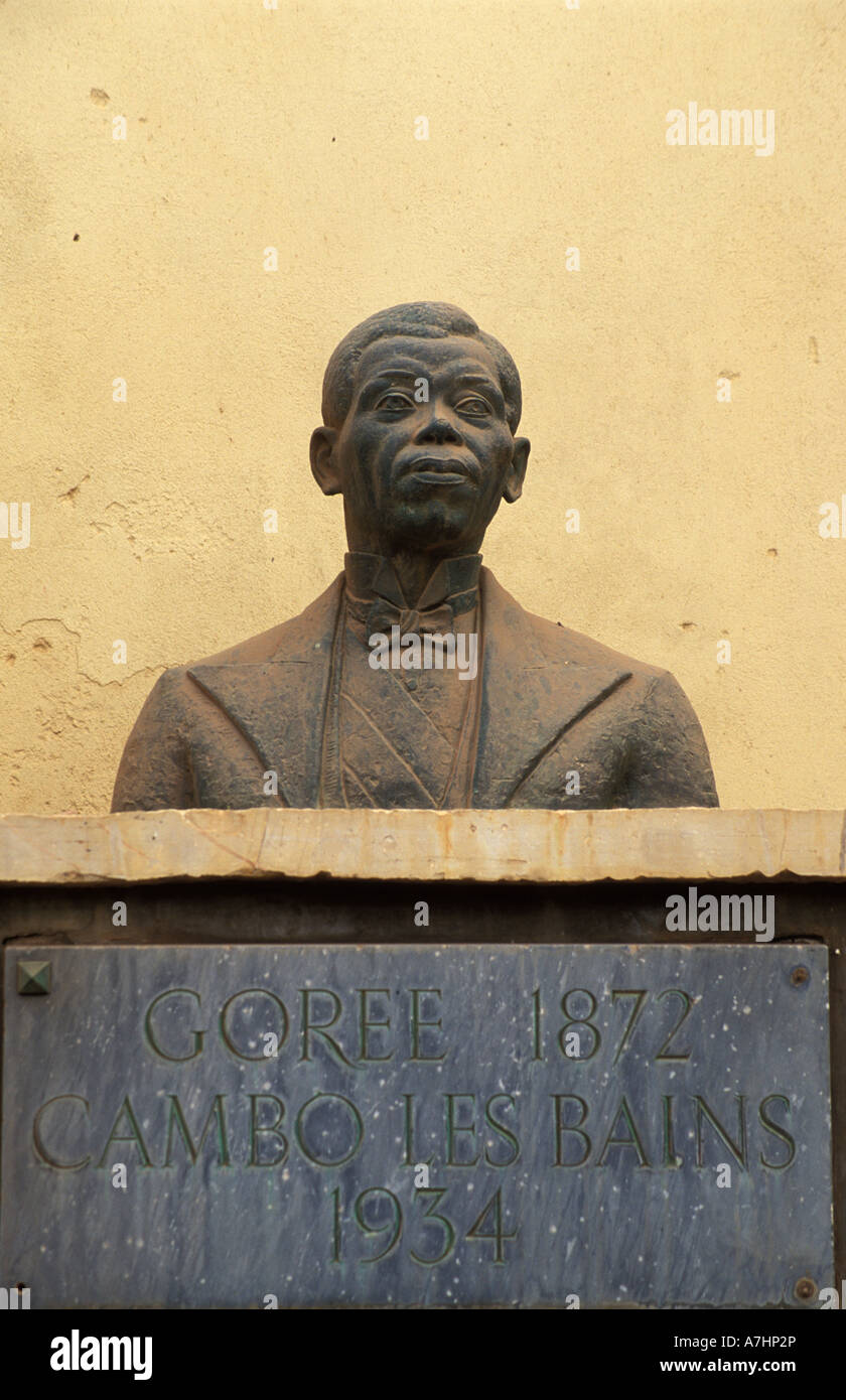 Statua di Blaise Diagne rappresentante nativo al parlamento francese nel 1914 ha lottato per la parità isola di Goree Senegal Foto Stock