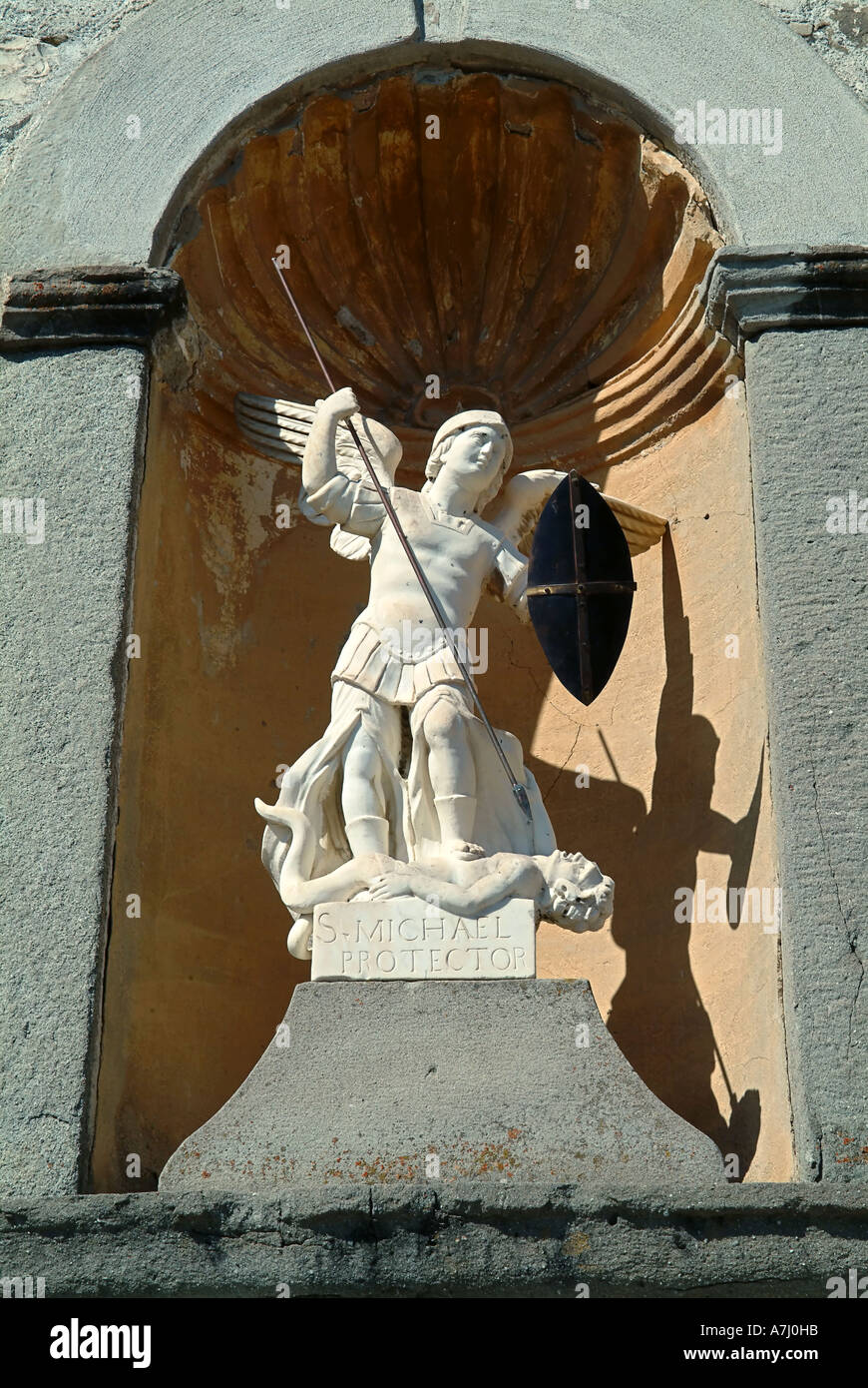Statua di San Michele Arcangelo in Monchio delle Corti Italia Foto Stock