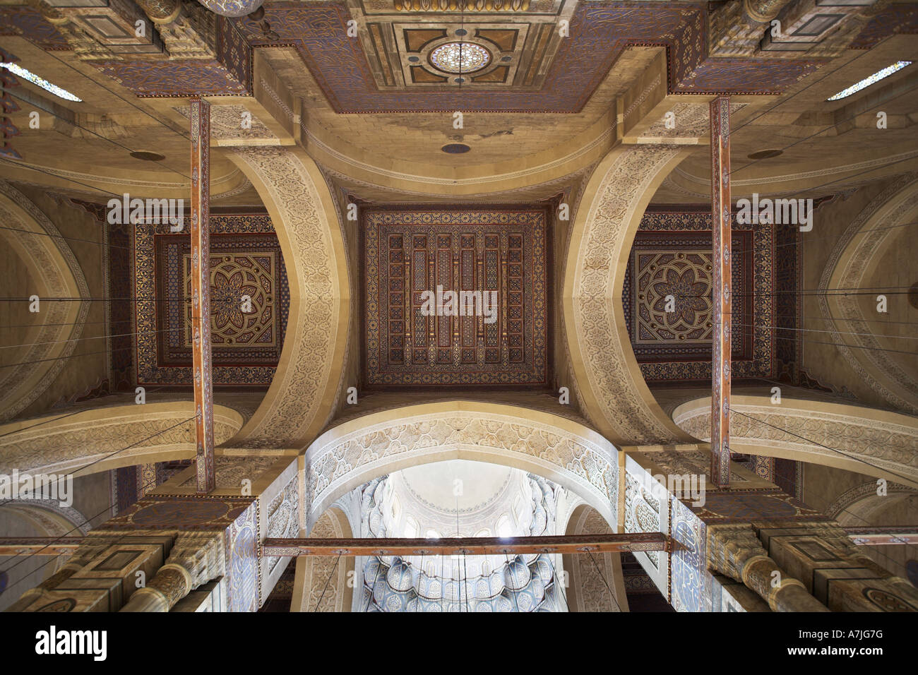 Al-Rifa io moschea, Il Cairo. 1869-1912. Il soffitto. Architetto: Husayn Fahmi Pascià al-mi'mar; Max Herz e Carlo Vir Foto Stock