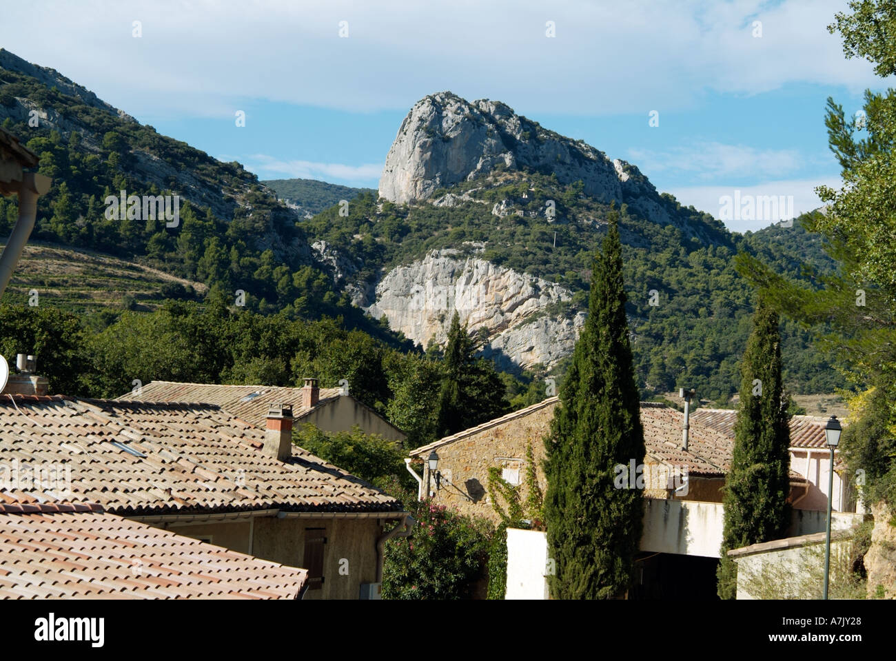 Cerca su tetti a Les Dentelles de Montmirail Foto Stock