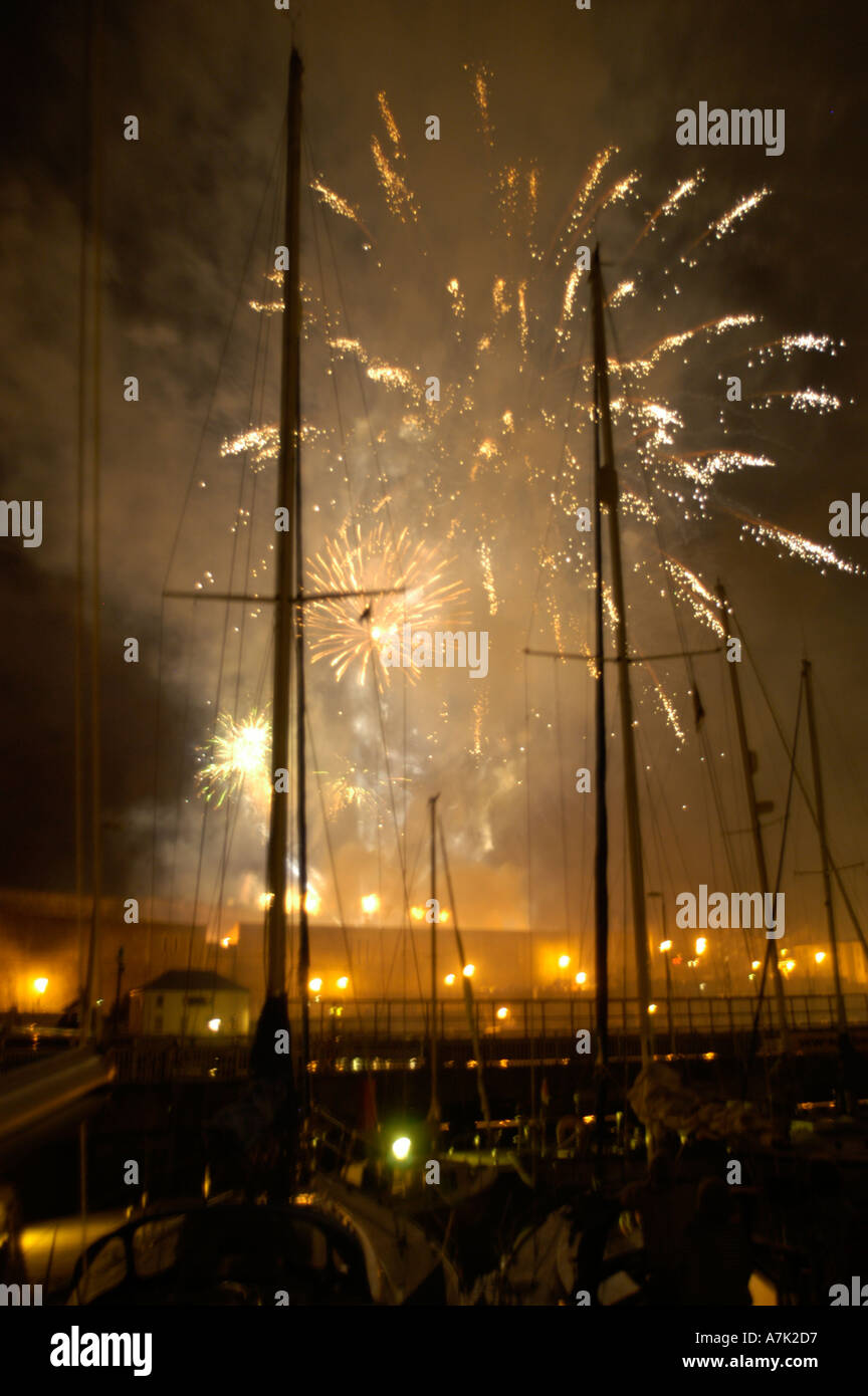 Fuochi d'artificio a Queen Annes batteria Plymouth Foto Stock