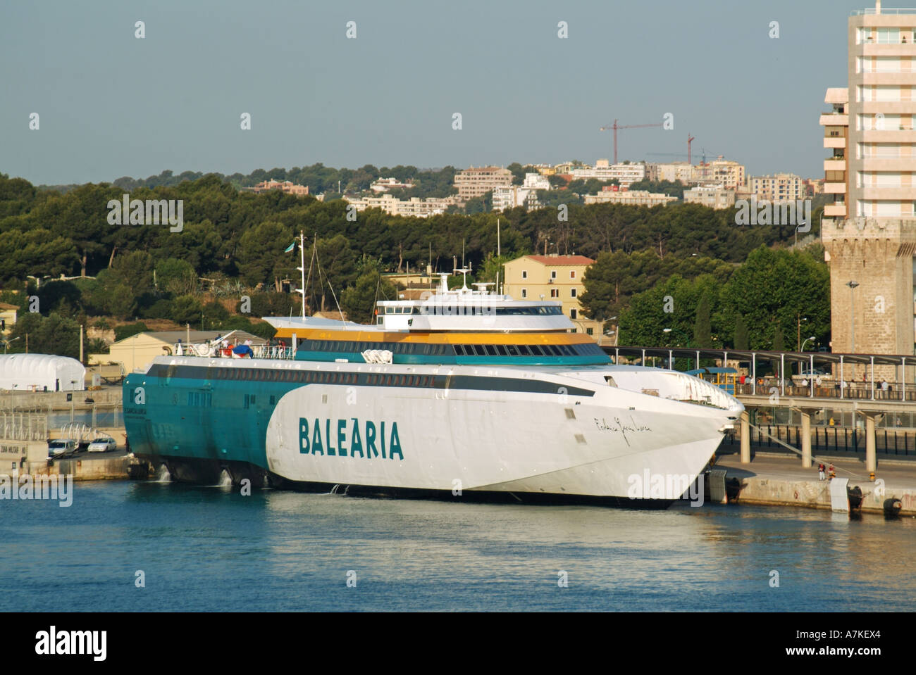 Porto di Palma Balearia ferry a procedure Dockside Wizard Foto Stock