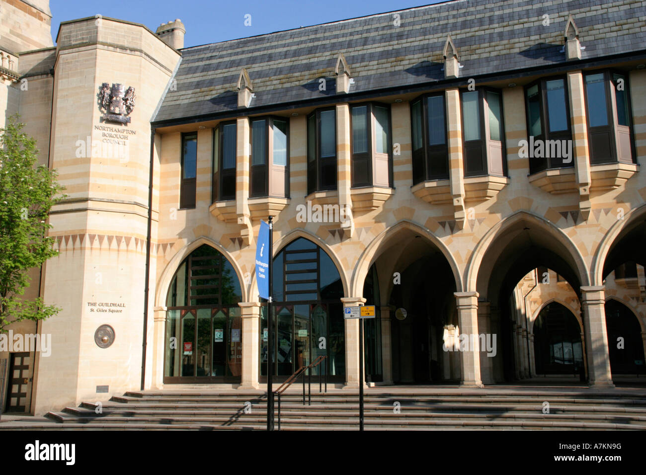 Northampton City Centre Borough uffici del consiglio la mattina presto dal centro città Inghilterra uk gb Foto Stock