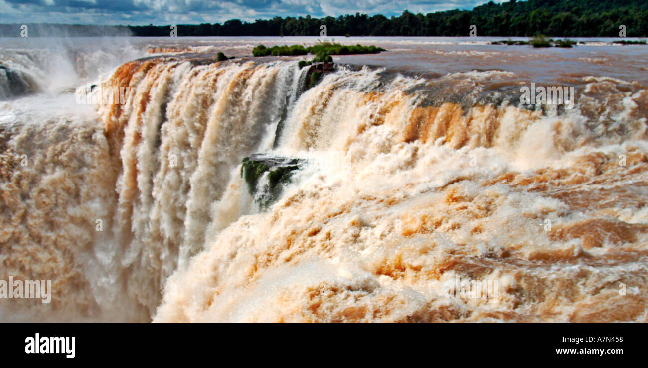 Brasile Argentina Panama border Parco Nazionale di Iguazu Iguazu Falls Foto Stock