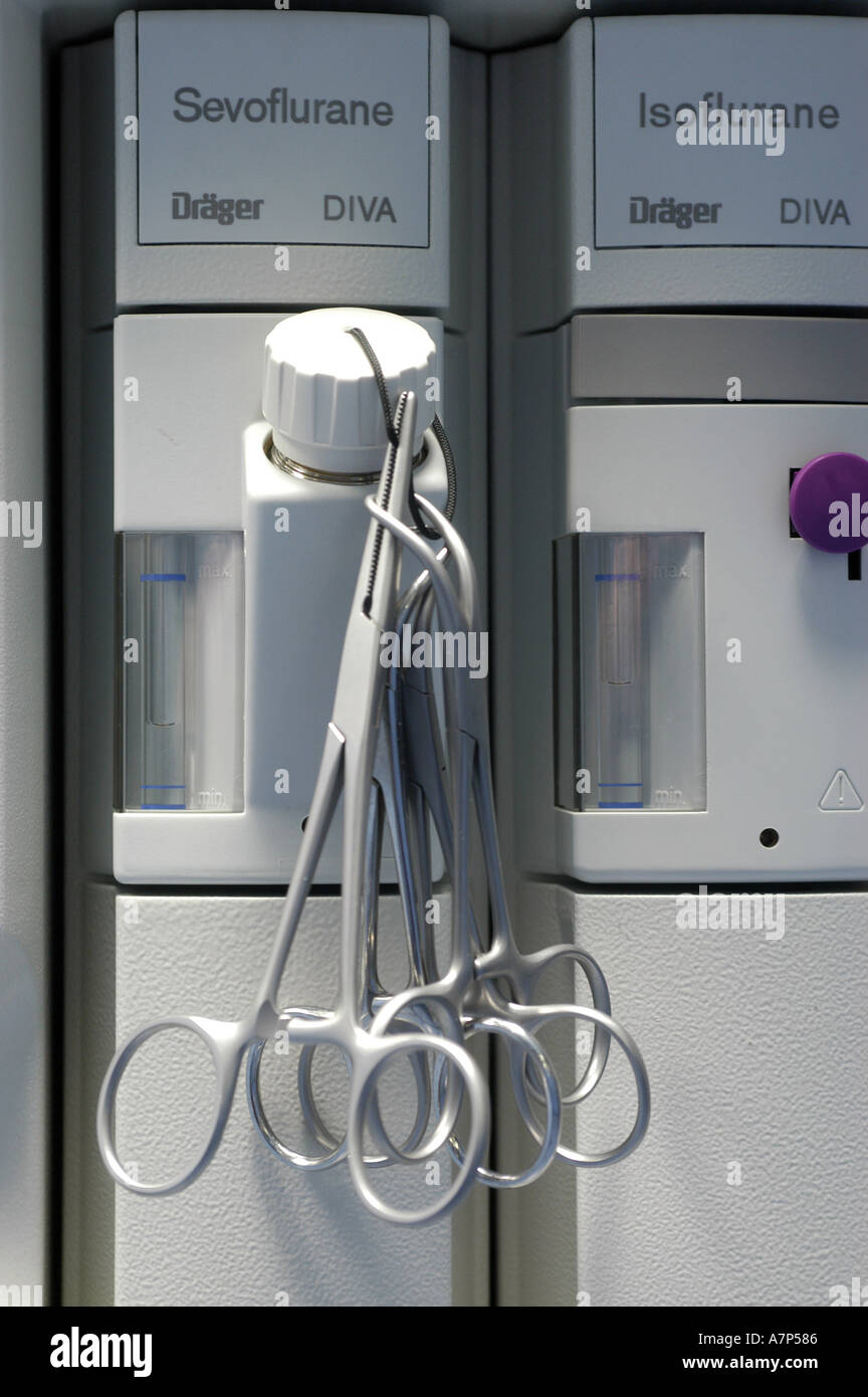 DEU Deutschland Westdeutsches Herzzentrum Essen Klinik fuer Kardiologie Hybridraum DEU Germania Essen Centro di cardiologia della Germania Ovest clinica per la cardiologia HYBRID room WICHTIG Fotos duerfen nicht fuer Werbung PR anderer Kliniken Krankenhaeuser eingesetzt werden Foto Stock