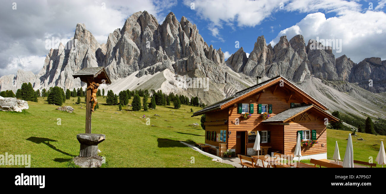 Gschnagenhardt alp e Geisler mountain range Alto Adige Italia Foto Stock