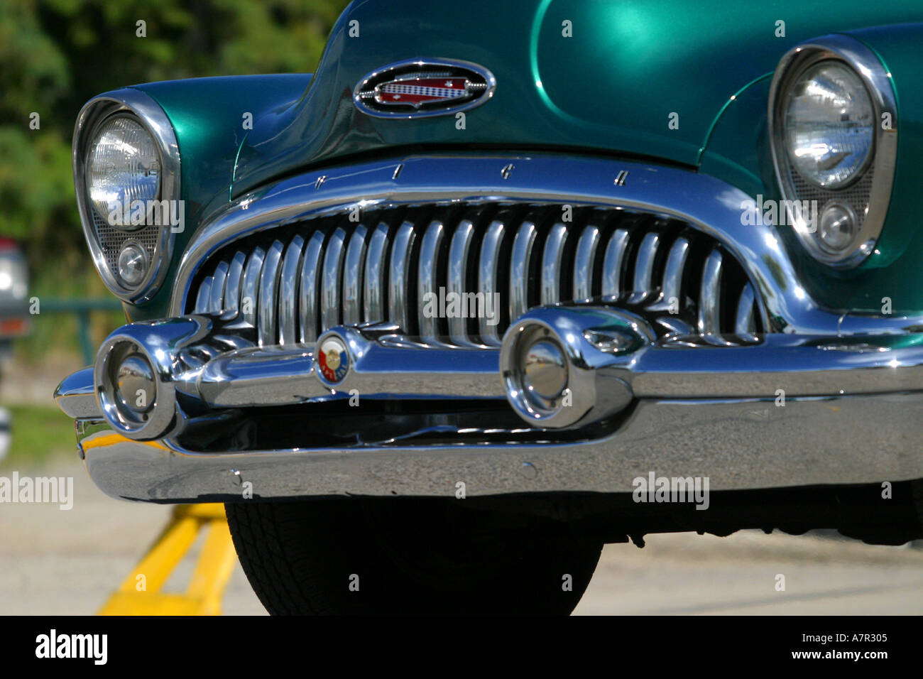 Automoblie orizzontale paraurti anteriore e grill Foto Stock