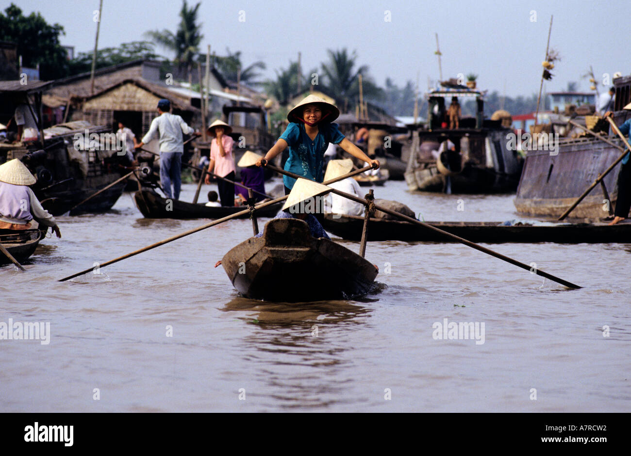 Il Vietnam, Can Tho, mercato galleggiante sul fiume Mekong Foto Stock