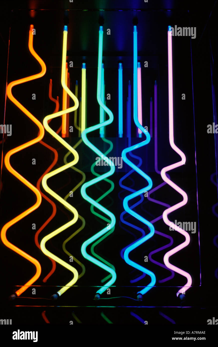 Curva del tubo al neon lights Foto Stock