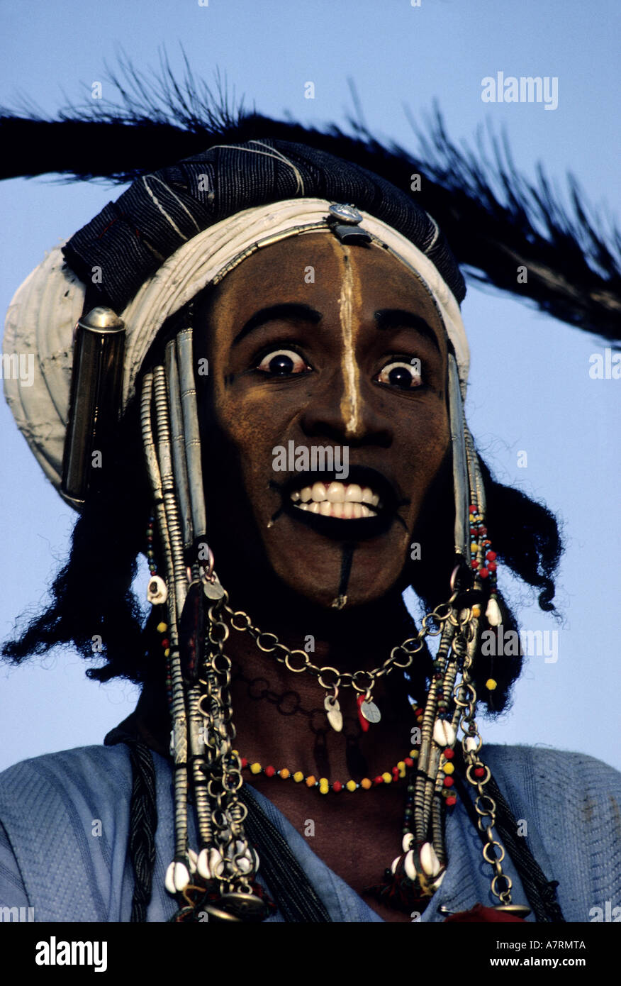 Niger, un membro il ritratto dei Peul tribù Wodaabe Foto Stock