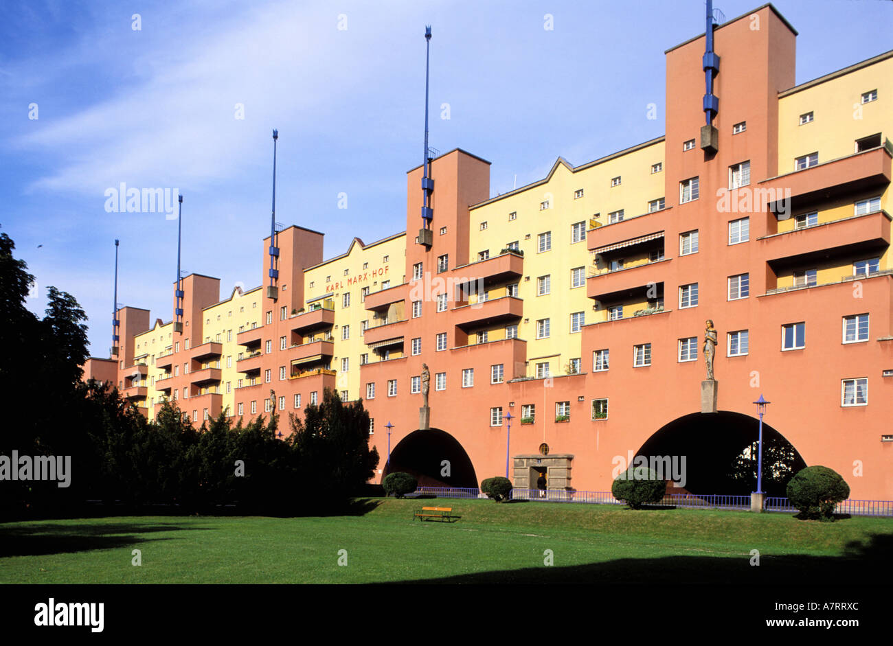 Austria, Vienna, Art deco, Karl Marx Hof settore pubblico alloggiamento del 1924 Foto Stock