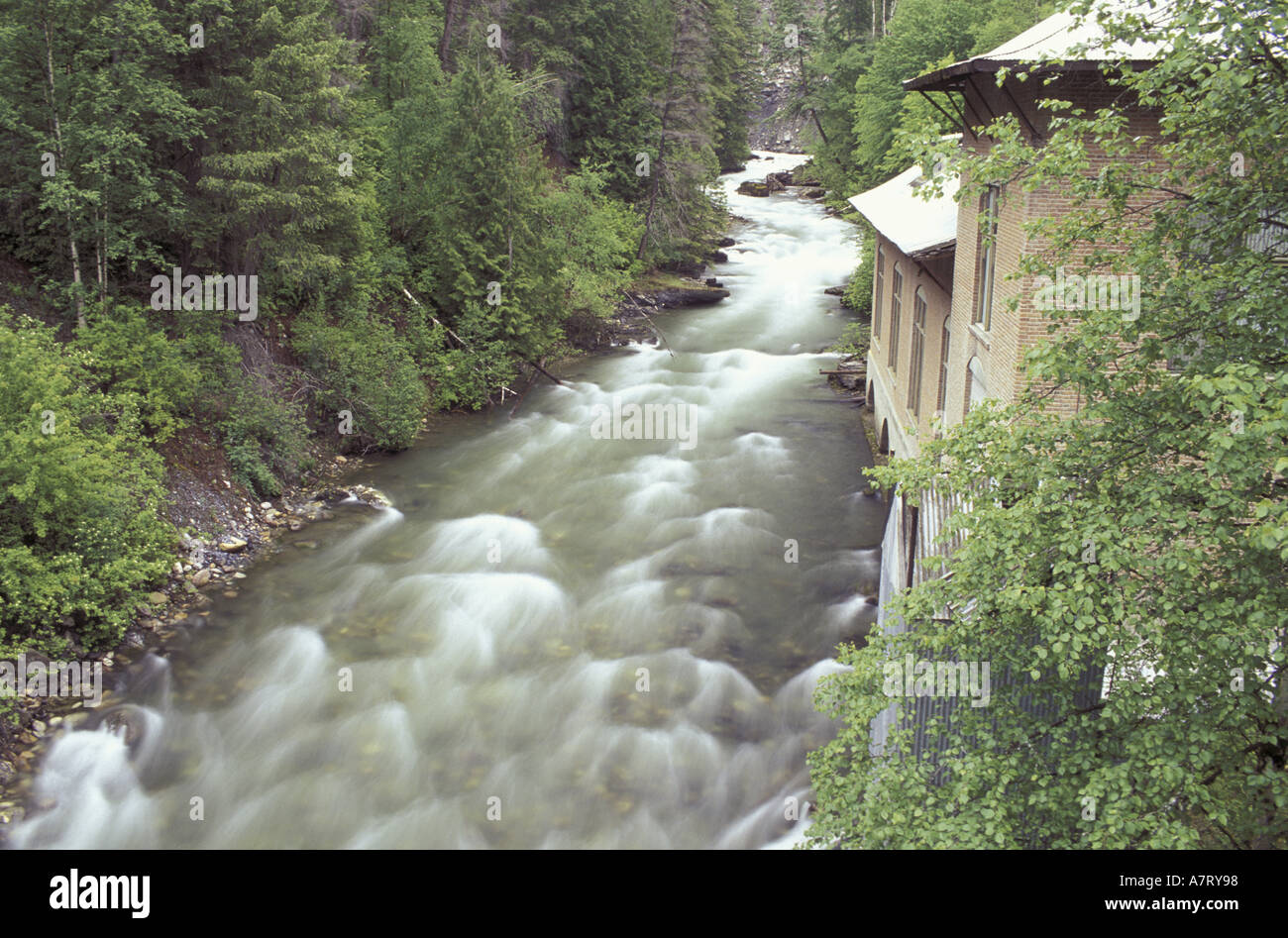 Nord America, Stati Uniti d'America, Washington, Metaline Falls, un vecchio impianto di alimentazione su Sullivan Creek Foto Stock