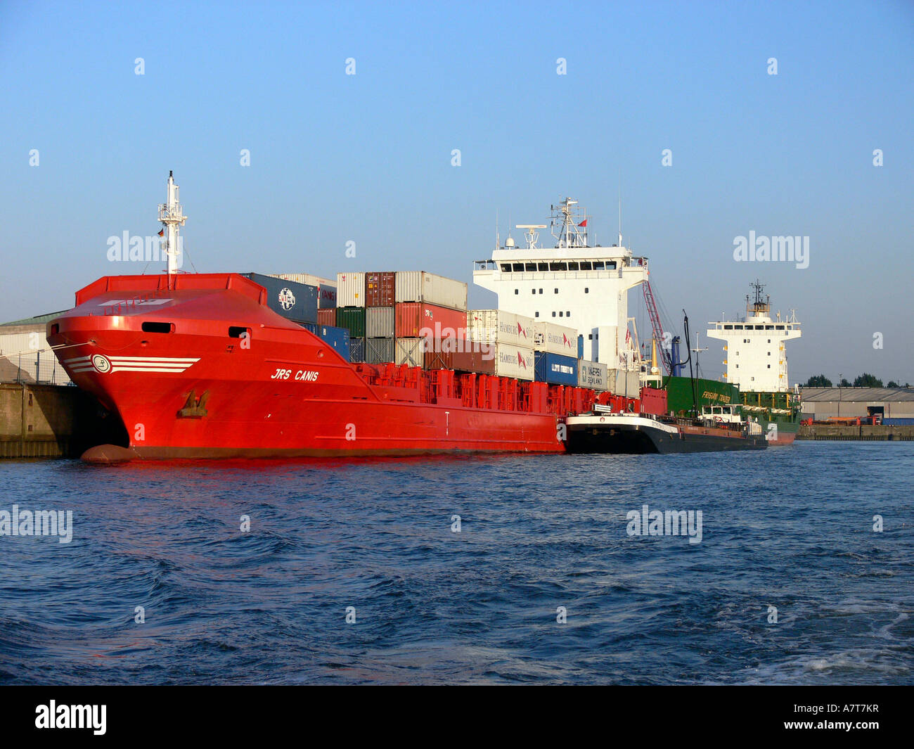 Industrial nave al porto Foto Stock