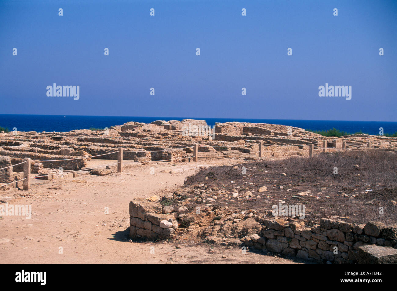 Vista del VI secolo a.c. del sito punico di Kerkouane in Tunisia Foto Stock