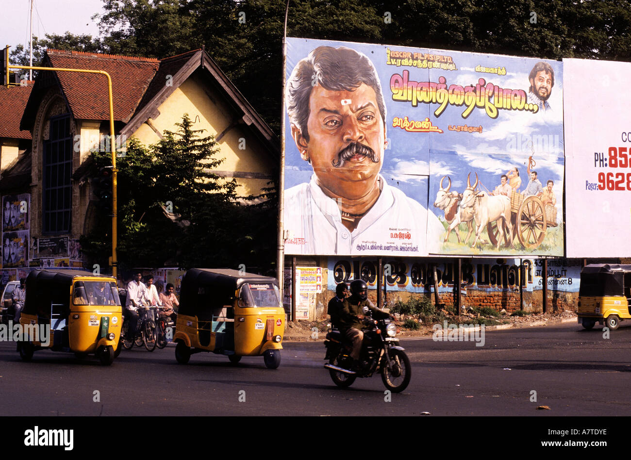 India, Tamil Nadu, Chennai (Madras), manifesti di cinema Foto Stock