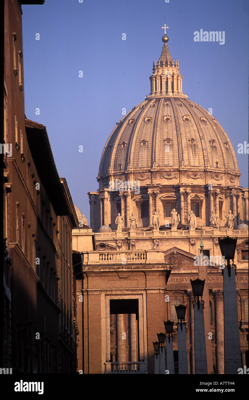 Italia Lazio Roma Vaticano, conciliazione street, basilica di San Pietro Foto Stock