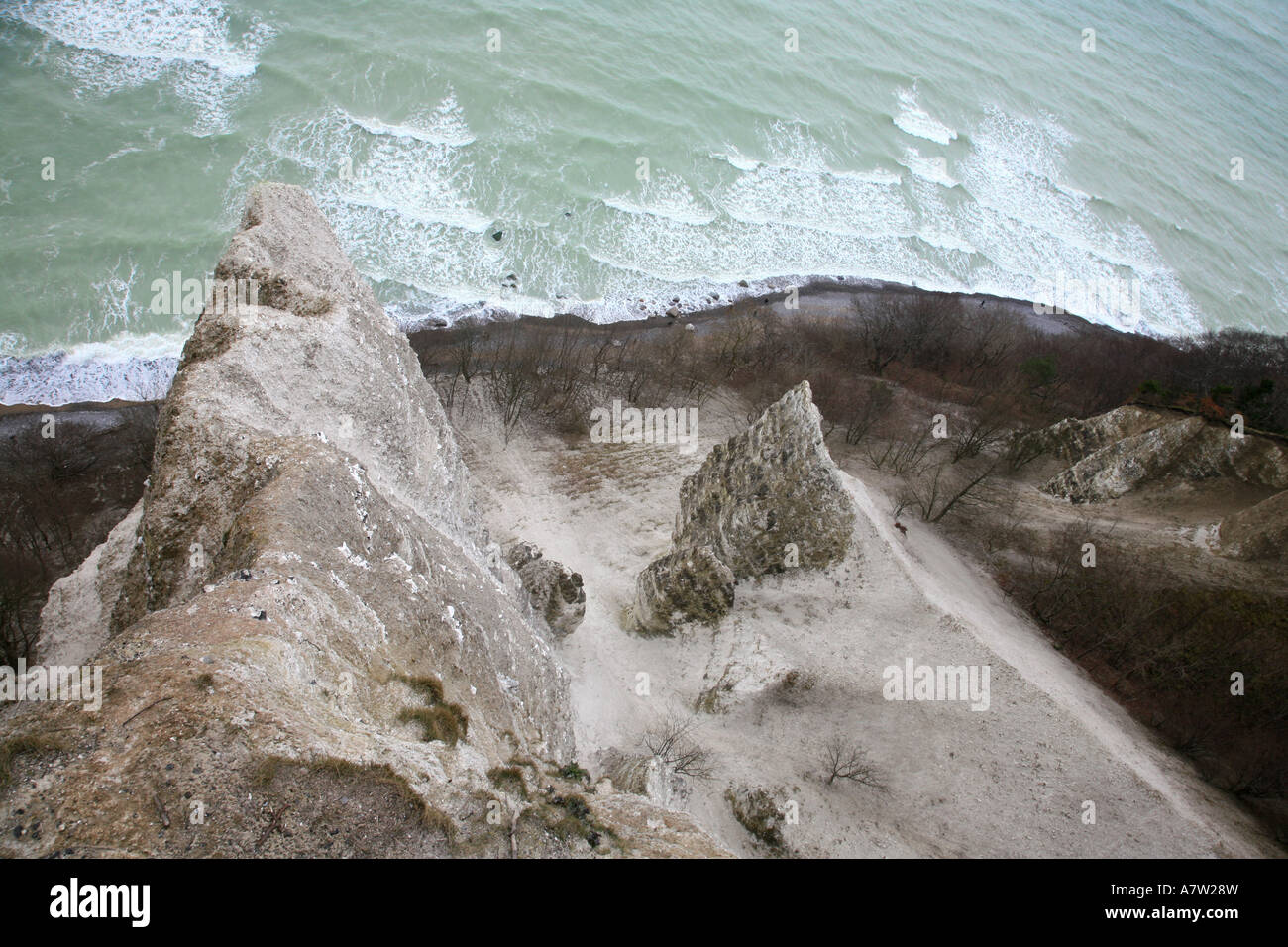 Mare surf di chalk cliff di Ruegen vista dalla vista di Victoria, Germania, Ruegen, NP Jasmund Foto Stock