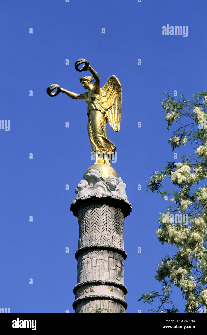 Francia, Parigi, Angelo dorato al Chatelet square Foto Stock