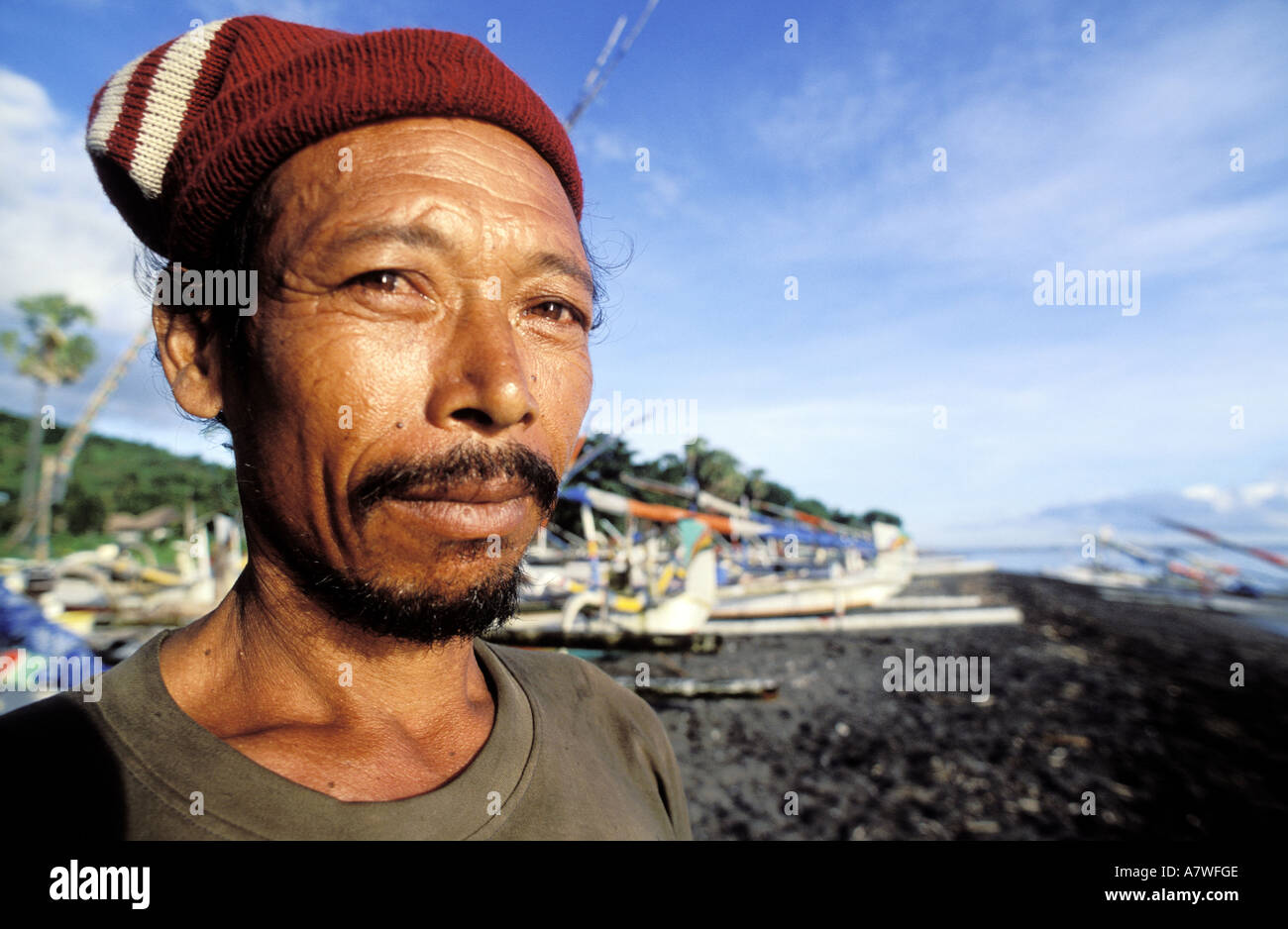 Indonesia, Bali, regione di Amed, un pescatore Foto Stock