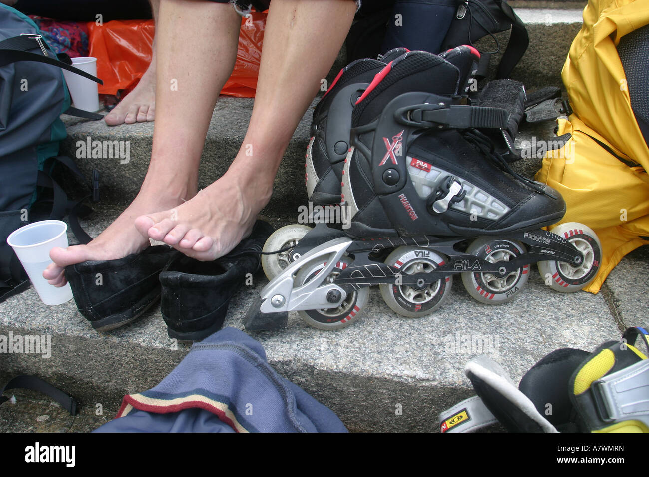 Barfoot skater dopo la gara Foto Stock