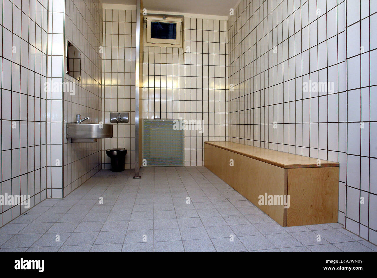 Cella di prigione presso la corte di Coblenza, Renania-Palatinato , Germania Foto Stock