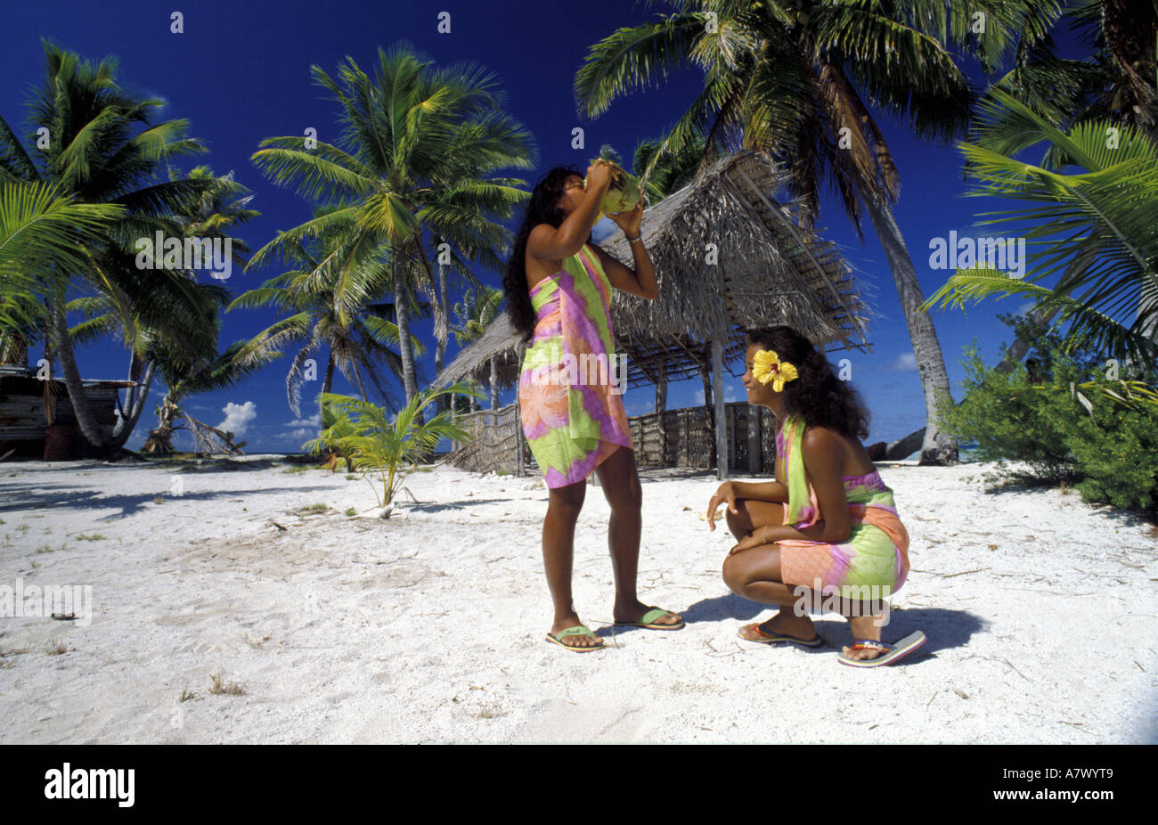 Francia, Polinesia francese, Tuamotus, polinesiani donne Foto Stock