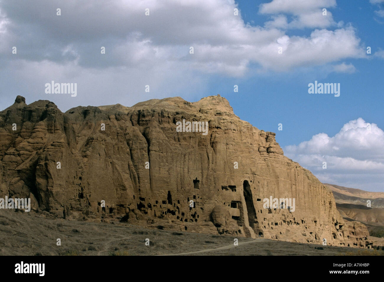 Afghanistan, sito Patrimonio Mondiale dell'UNESCO di Bamiyan, statua del Buddha e grotte monastica Foto Stock