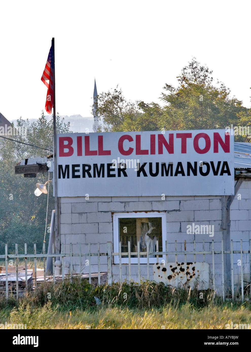 Elogio di Bill Clinton, ha mentito per creare una crisi in Kosovo e Metohija, Serbia. Foto Stock