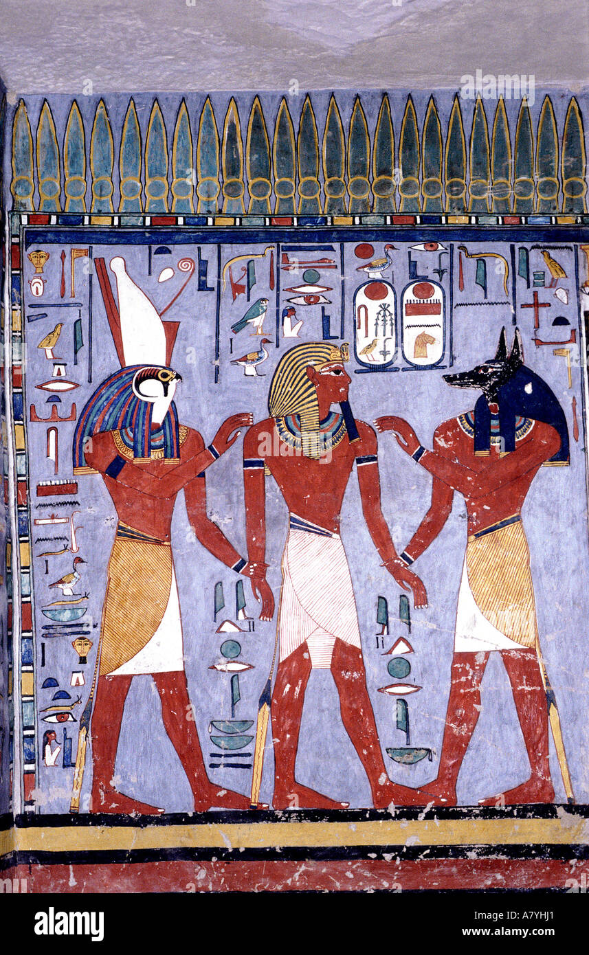 Egitto Luxor, riva occidentale del Nilo, tomba di Sennedjem, muro dipinto raffigurante un marito con la moglie Foto Stock