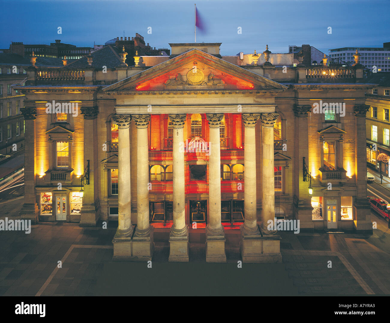 Il Royal Theatre di Newcastle Upon Tyne di notte, Tyne and Wear Foto Stock