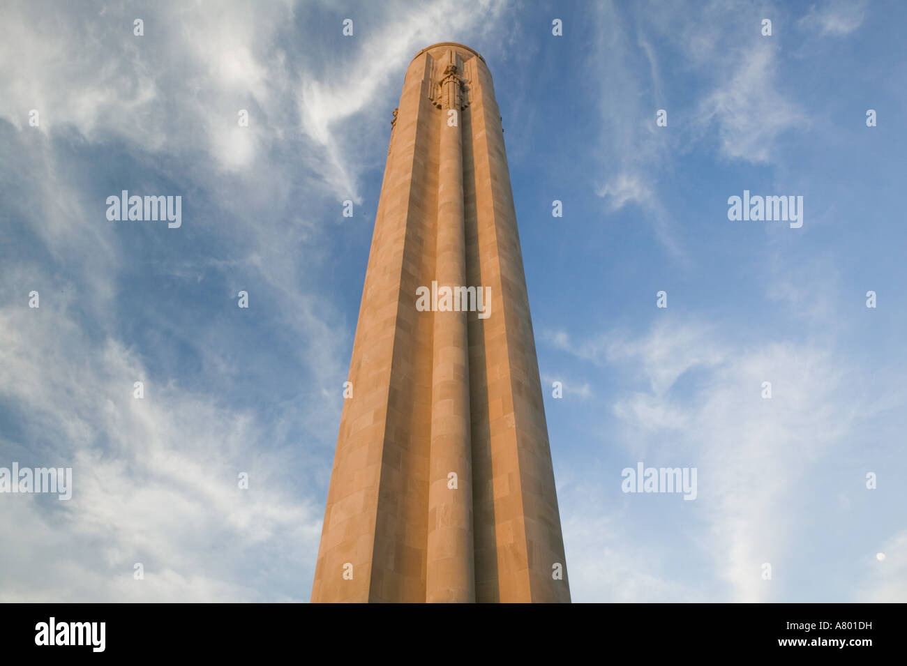 Stati Uniti d'America, Missouri Kansas City, Liberty Memorial (WW1 monumento) Dawn Foto Stock