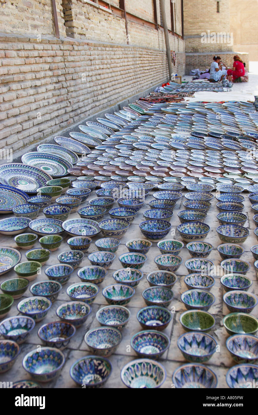 Bukhara, donne piastre di vendita Foto Stock