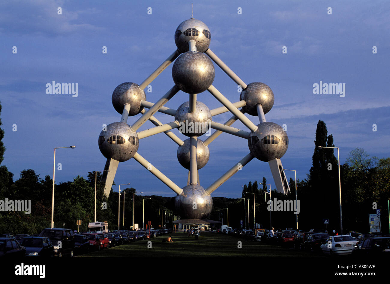 Il Belgio, Bruxelles, all'Atomium (Expo 58), Heysel, ferro molecola di cristallo ingrandito 165 mila milioni di volte (archivio) Foto Stock